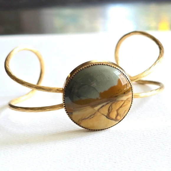 Vintage bracelet picture Jasper Gold tone cuff Southwestern desert scene - Picture 7 of 16